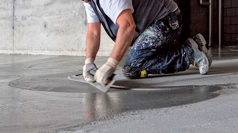 Cómo hacer pisos de cemento pulido para hogar e industria