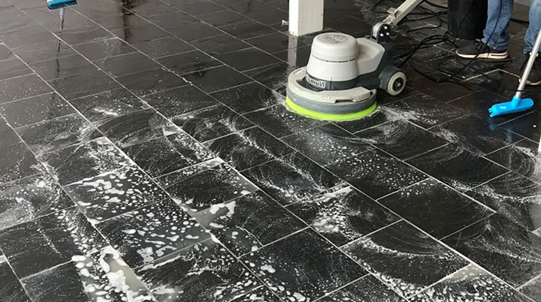 Cómo pulir un piso de cerámica: Guía práctica para el hogar y la industria