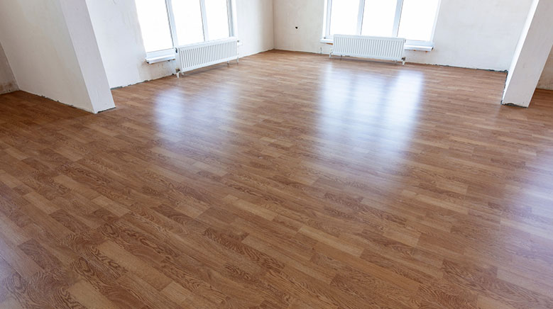 Cómo pulir un piso sin pulidora: Guía práctica para tu hogar